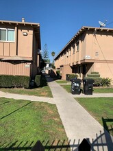 Dana Street Apartments in Los Angeles, CA - Foto de edificio - Building Photo