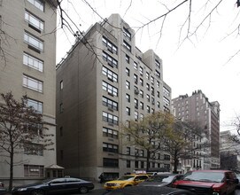 3 E 69th St in New York, NY - Building Photo - Building Photo