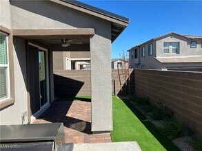 1049 Strada Tortona in Henderson, NV - Building Photo - Building Photo