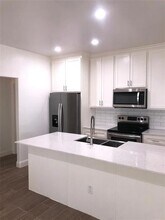 605 Martin Luther King St in Denison, TX - Building Photo - Building Photo