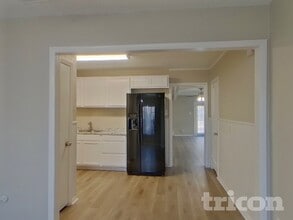 737 SE 3rd St in Grand Prairie, TX - Building Photo - Building Photo