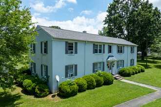 Brookwood Gardens in Burlington, NC - Foto de edificio - Building Photo