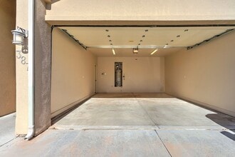 484 N 2480 W in Hurricane, UT - Foto de edificio - Building Photo