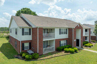 Ashbrook Apartments in Albertville, AL - Building Photo - Building Photo