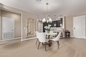2511 W Queen Creek Rd, Unit 146 in Chandler, AZ - Building Photo - Building Photo