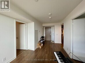 30 Tretti Wy in Toronto, ON - Building Photo - Building Photo