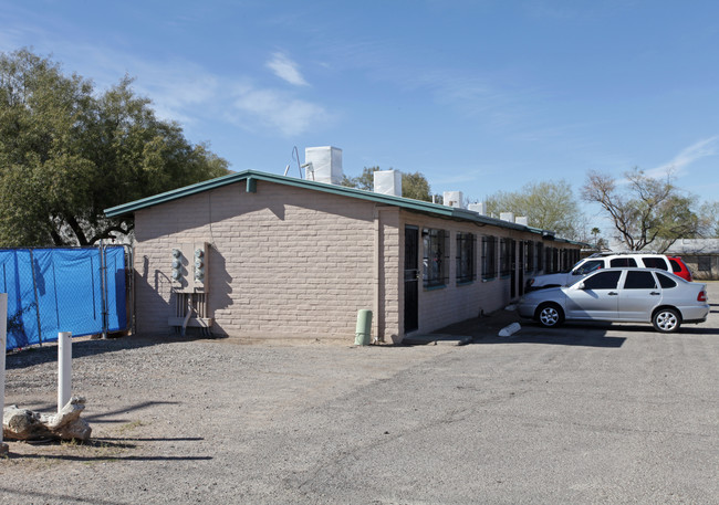 TOWN HOUSES ON ROBBY LANE in Tucson, AZ - Foto de edificio - Building Photo