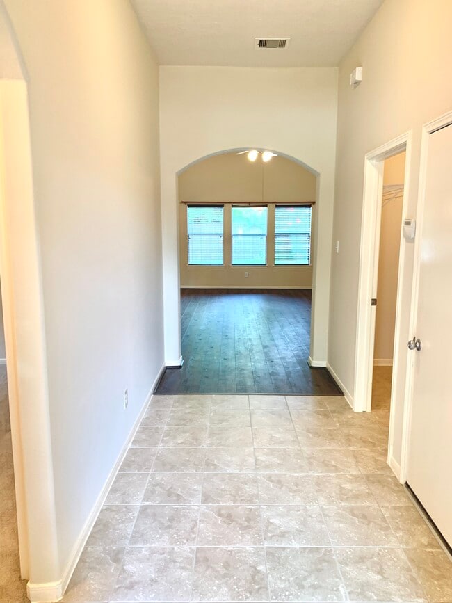 8922 Parlin Ridge Dr in Houston, TX - Building Photo - Building Photo