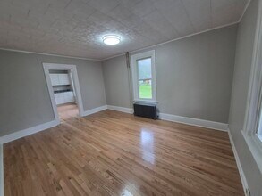 69 Broad St in Montgomery, PA - Building Photo - Building Photo