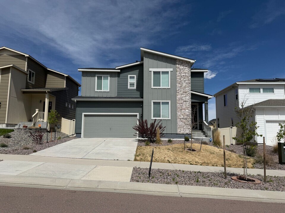 9891 Hidden Ranch Ct in Peyton, CO - Building Photo