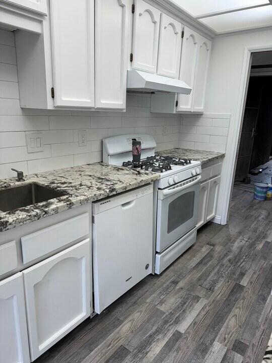 2185 W Nicolet St in Banning, CA - Building Photo