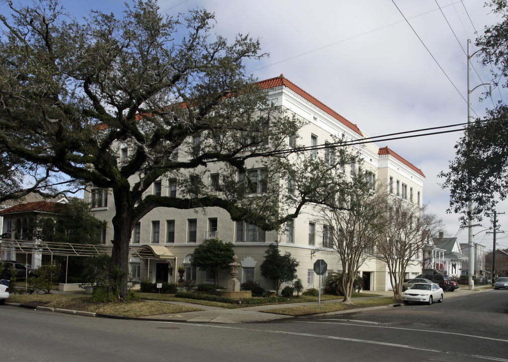 3701 Canal St in New Orleans, LA - Building Photo