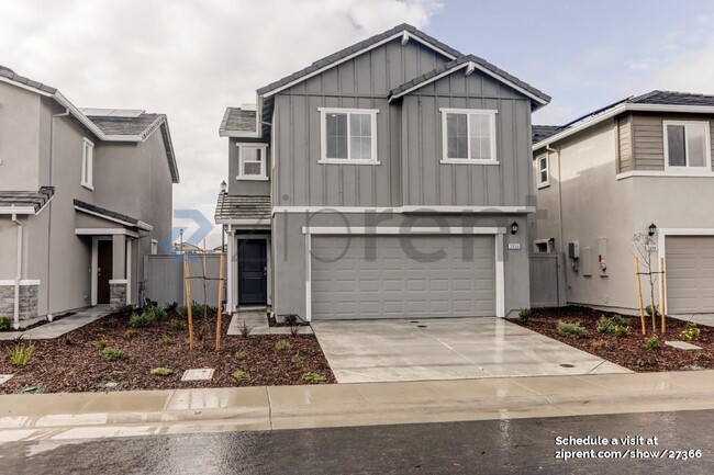 2056 Shady Tree Cir in Roseville, CA - Building Photo - Building Photo