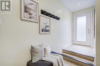 51 Lobo Mews in Toronto, ON - Building Photo - Building Photo