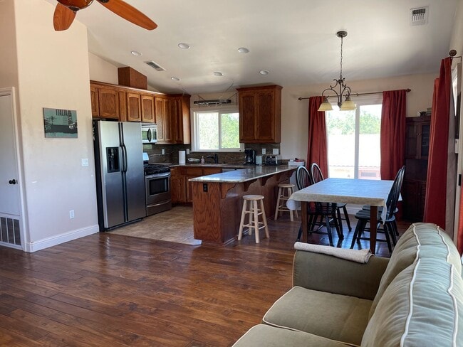 3694 W Butte Rd in Sutter, CA - Building Photo - Building Photo