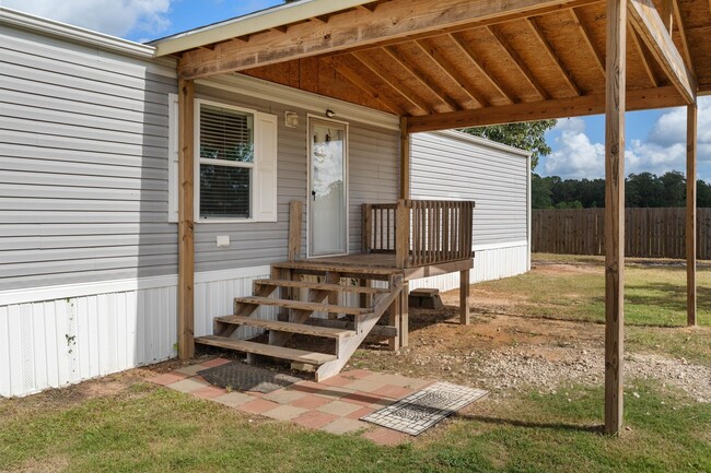 16543 Tremont Dr in Cut And Shoot, TX - Building Photo - Building Photo