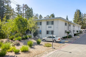 Westwood Ambassador in Santa Clara, CA - Foto de edificio - Building Photo