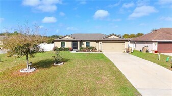 35901 Joewood Ave in Leesburg, FL - Building Photo