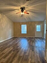 192 Mary Ln in Crestview, FL - Foto de edificio - Building Photo