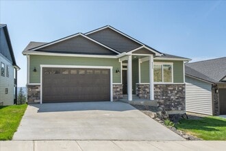 4233 Tolliver Ct in Spokane, WA - Building Photo - Building Photo