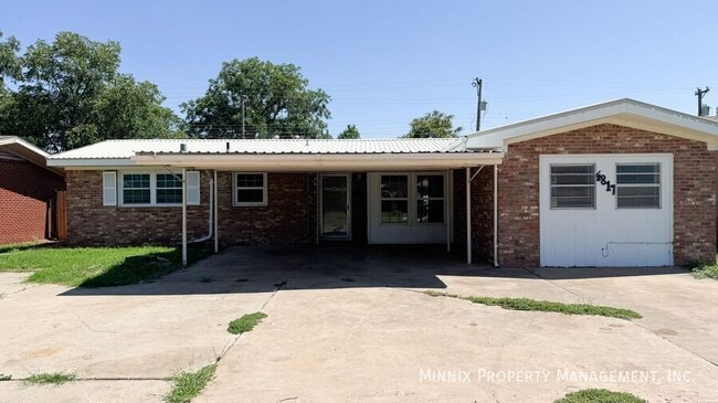 4817 45th St in Lubbock, TX - Foto de edificio - Building Photo