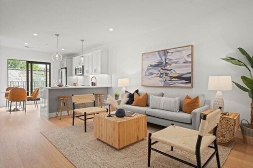 52 Withington St in Boston, MA - Building Photo - Building Photo