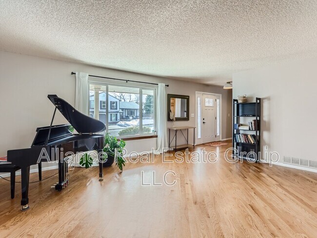 10103 W Geddes Cir in Littleton, CO - Building Photo - Building Photo