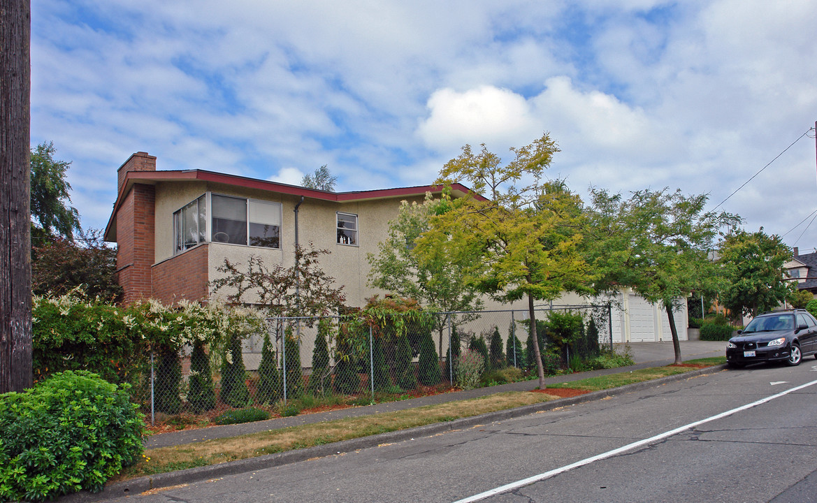 800-806 NW 62nd St in Seattle, WA - Building Photo