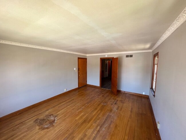 5309 W Greenfield Ave in West Milwaukee, WI - Building Photo - Building Photo