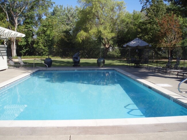 212 Tuscany Pl in Sonoma, CA - Building Photo - Building Photo