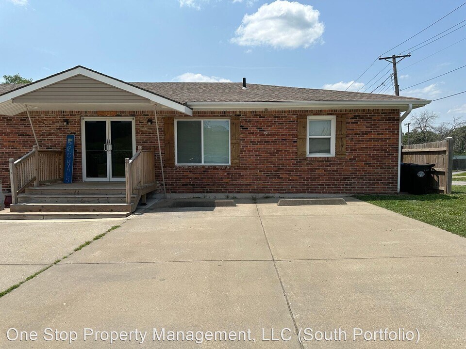225 Lexington Rd Photo