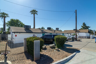 2231 N 25th Pl in Phoenix, AZ - Building Photo - Building Photo