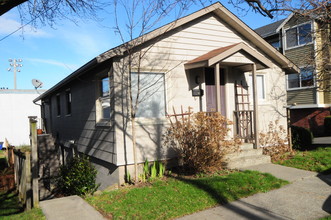 625 Bell St in Edmonds, WA - Building Photo - Building Photo