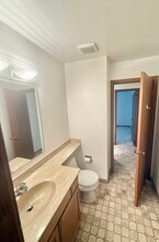 266 Greensboro Ct in Elk Grove Village, IL - Building Photo - Building Photo
