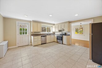 83 Jill Ln in Cheshire, CT - Building Photo - Building Photo