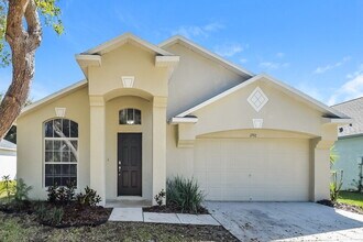 12912 Lake Vista Dr in Gibsonton, FL - Building Photo - Building Photo