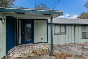 121 W Woodlawn Ave in San Antonio, TX - Building Photo - Building Photo