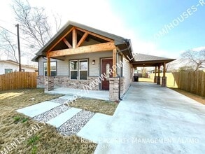 255 Dolores Ave in San Antonio, TX - Building Photo - Building Photo