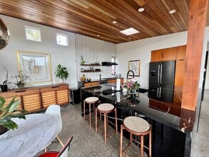 3066 Nile St in San Diego, CA - Foto de edificio - Building Photo