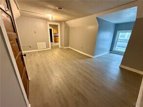 367 Furman St in Syracuse, NY - Building Photo - Building Photo