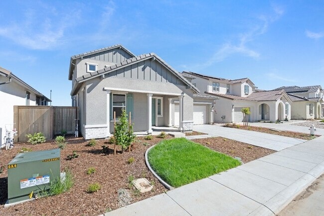 8069 Gwinn Cir in Elk Grove, CA - Building Photo - Building Photo