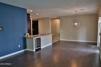 2511 W Queen Creek Rd, Unit 326 in Chandler, AZ - Building Photo - Building Photo