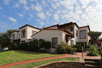 Patio Laguna Apartments in Coronado, CA - Building Photo - Building Photo