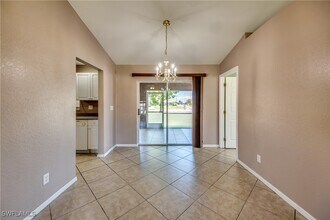 1601 SW 19th St in Cape Coral, FL - Building Photo - Building Photo