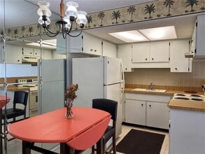 4377 Tahitian Gardens Cir in Holiday, FL - Building Photo - Building Photo