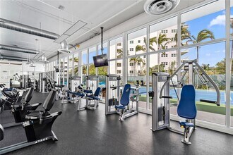 14951 Royal Oaks Ln, Unit 107 in North Miami, FL - Building Photo - Building Photo