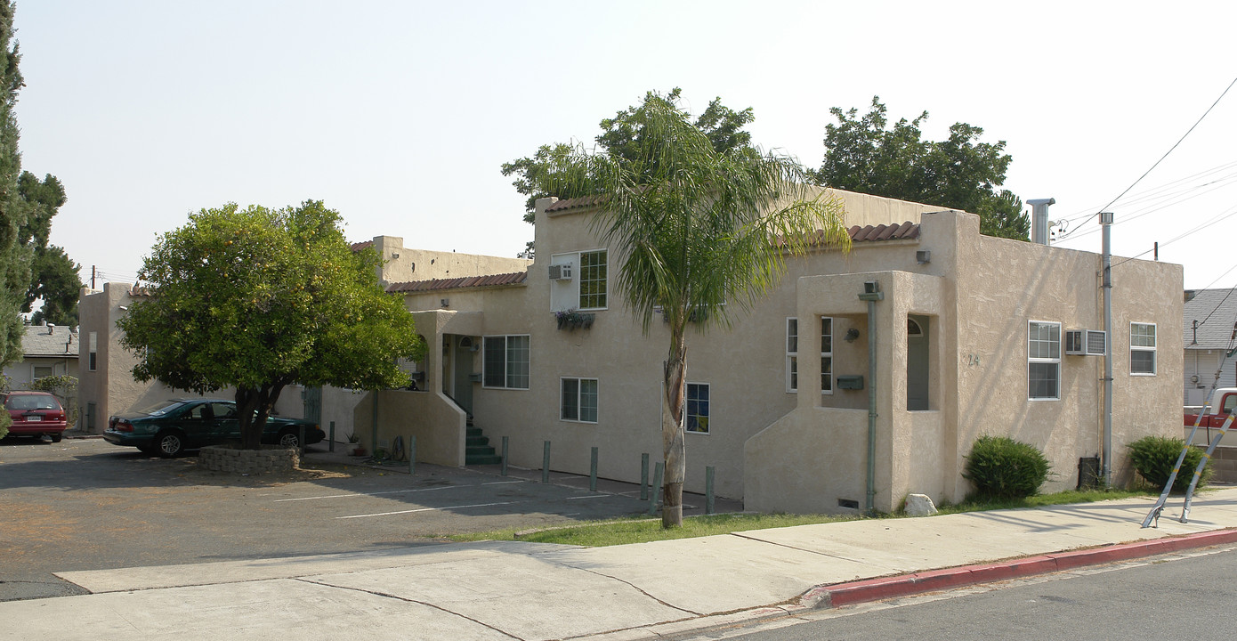 624 W 14th St in Antioch, CA - Foto de edificio