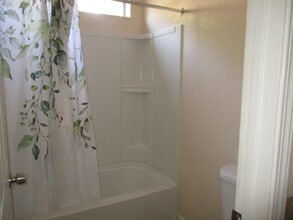 8158 Kelton Dr in Gilroy, CA - Building Photo - Building Photo