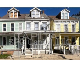 573 W Princess St in York, PA - Building Photo