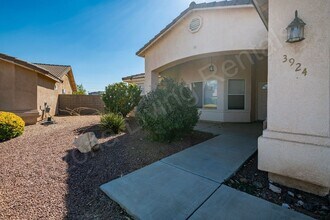 3924 E Snavely Plaza in Kingman, AZ - Building Photo - Building Photo